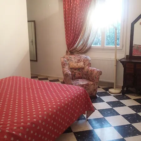 Habitación en casa particular Le Pre A Ou B